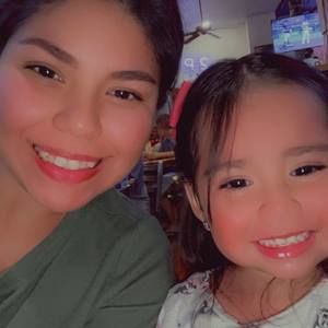 Meet your Posher, Dalia